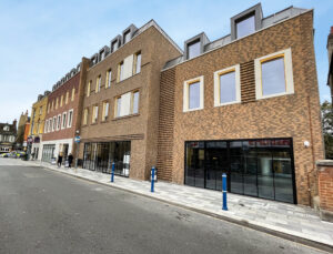 Putney High Street, London
